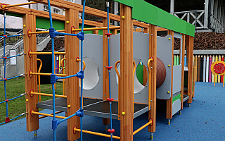 Kontrole placów zabaw. Około 600 z nich nie spełniało norm Kontrole placów zabaw. Około 600 z nich nie spełniało norm